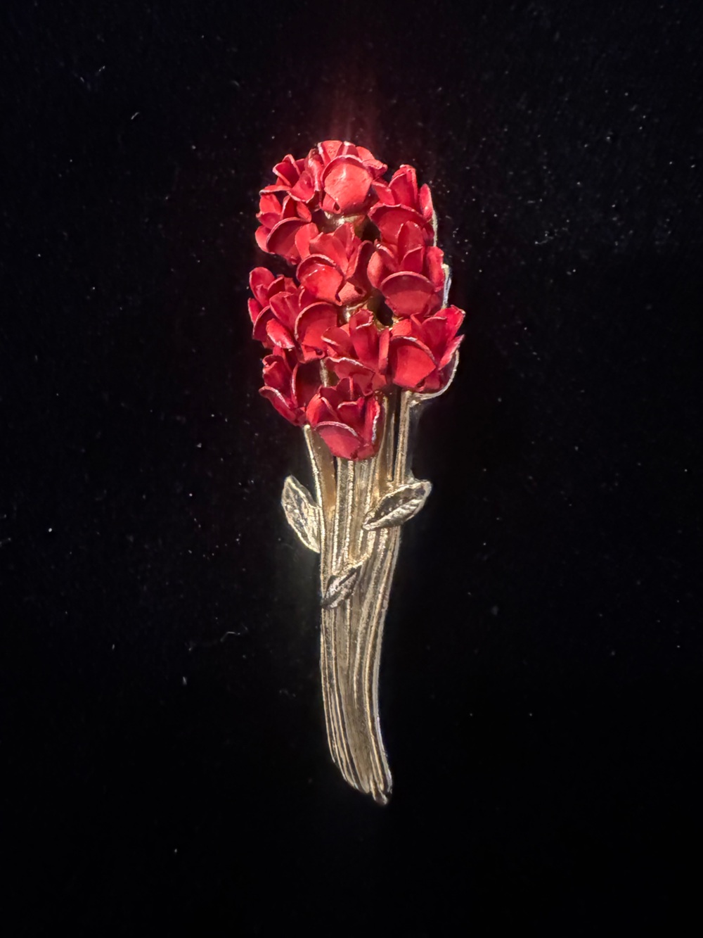 Vintage Dozen Red Roses Bouquet Gold Tone Pin Brooch Signed David Monn 97